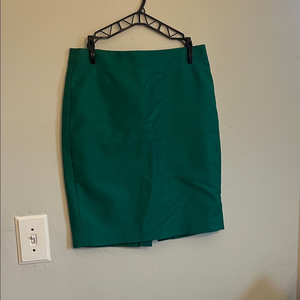 J. Crew bright green no. 2 pencil skirt size 8 cotton and spandex